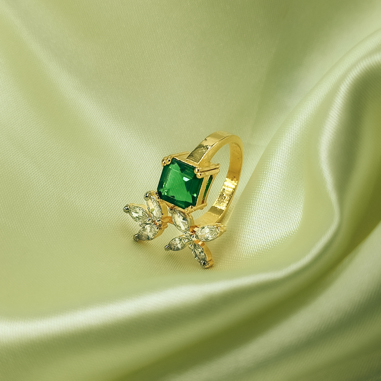 22KT Gold-Plated Green Leaf Wrap Ring
